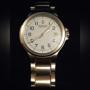 Victorinox Swiss army watch